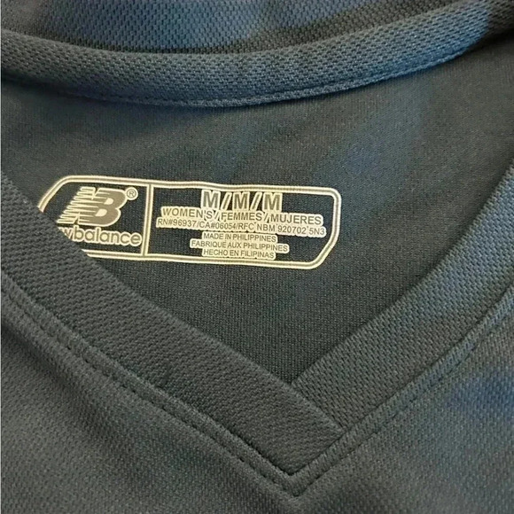 Women’s New Balance Lightning Dry Green T Shirt Size Medium - Picture 3 of 4